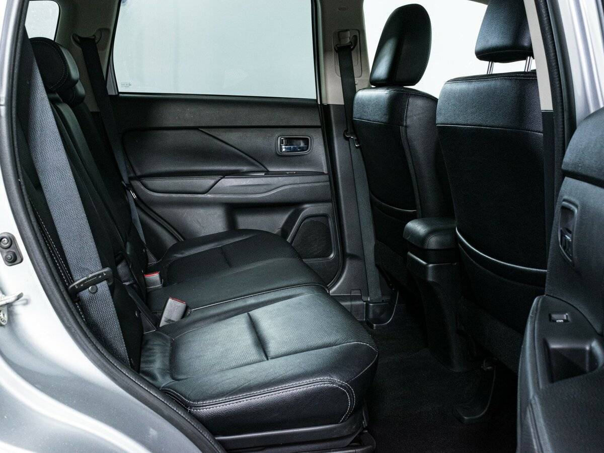 Купить Mitsubishi Outlander, 2017, 111 700 км, фото №9