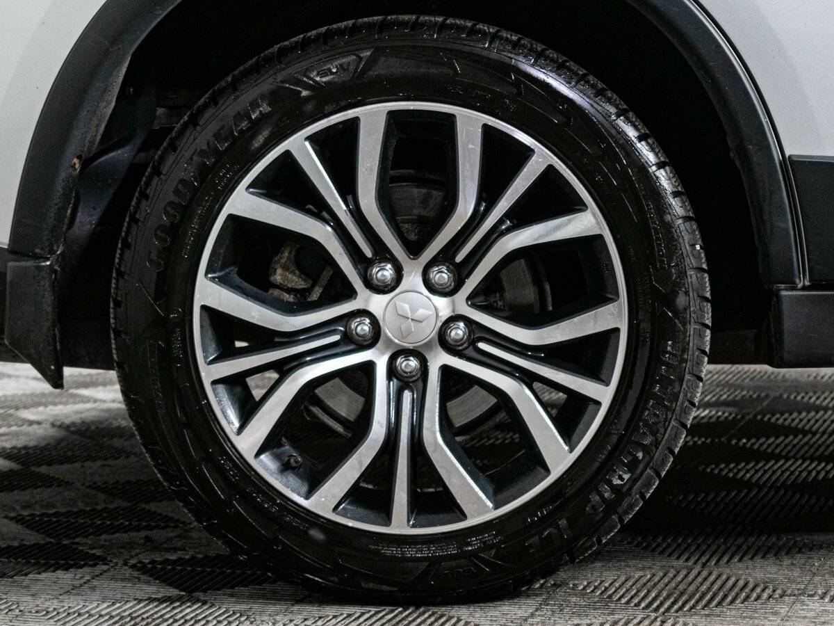 Купить Mitsubishi Outlander, 2017, 111 700 км, фото №16