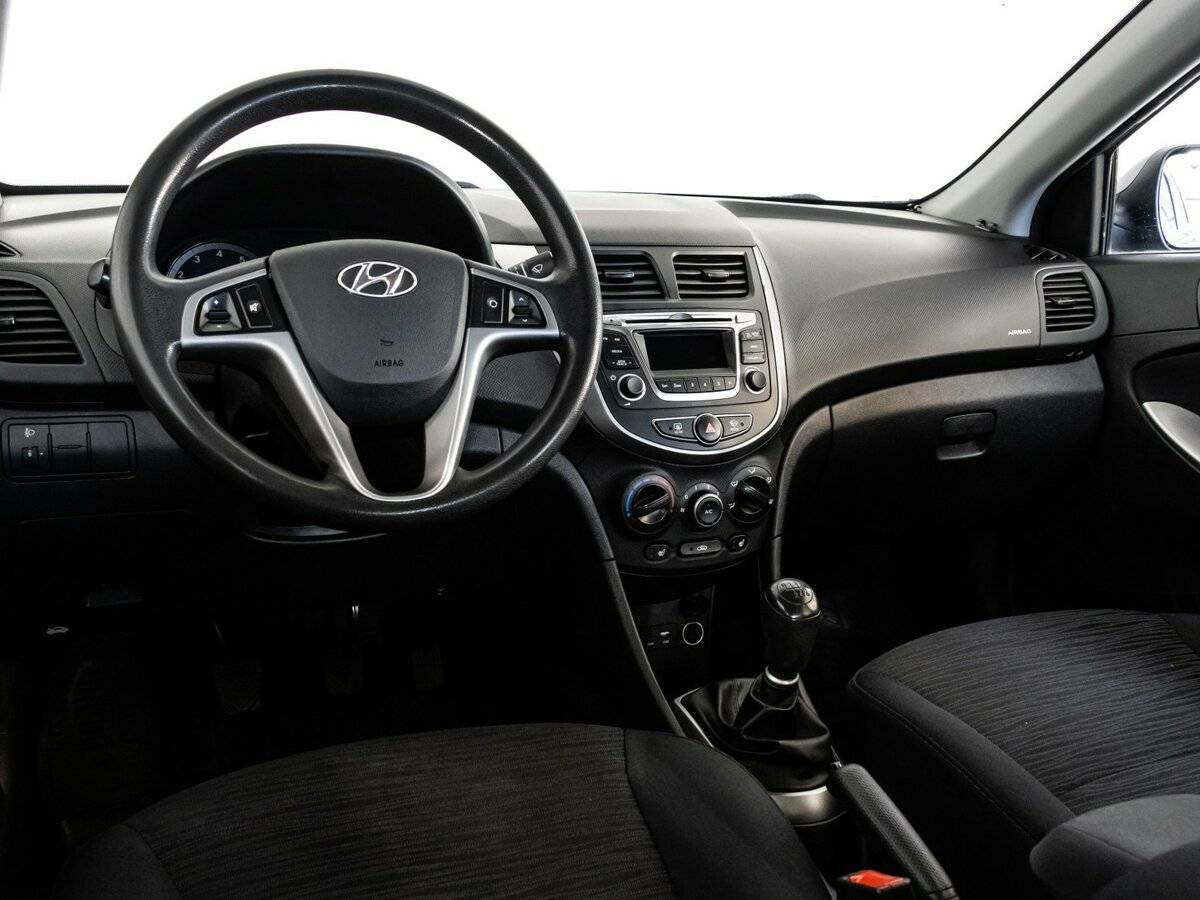 Купить Hyundai Solaris, 2015, 130 000 км, фото №11