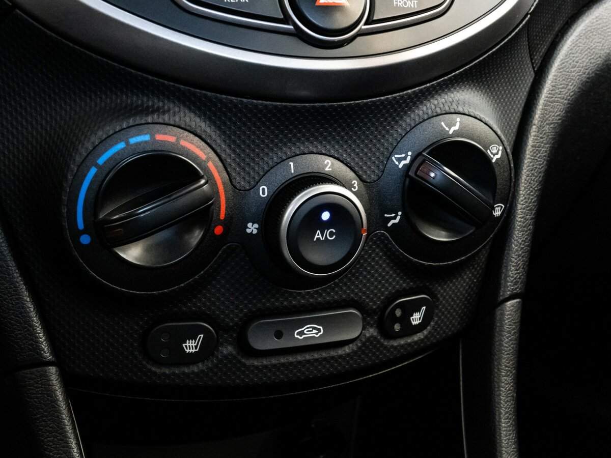 Купить Hyundai Solaris, 2015, 130 000 км, фото №16