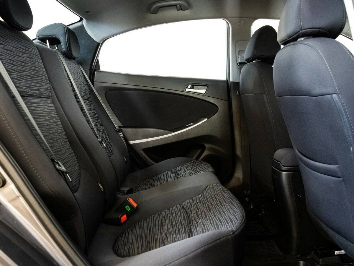 Купить Hyundai Solaris, 2015, 130 000 км, фото №17