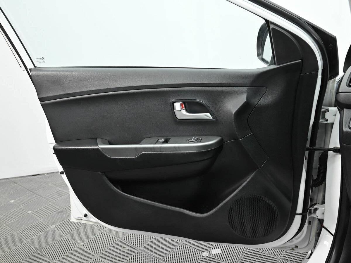 Купить Kia Rio, 2013, 111 000 км, фото №7