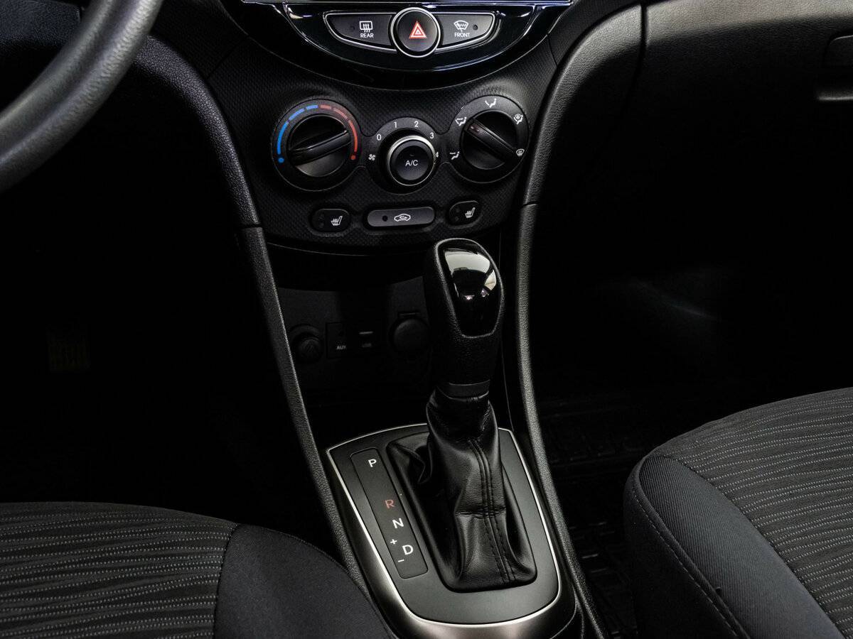 Купить Hyundai Solaris, 2016, 115 245 км, фото №13