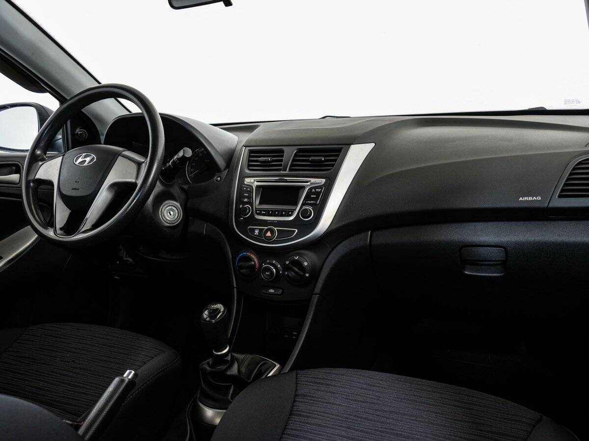 Купить Hyundai Solaris, 2016, 252 626 км, фото №9