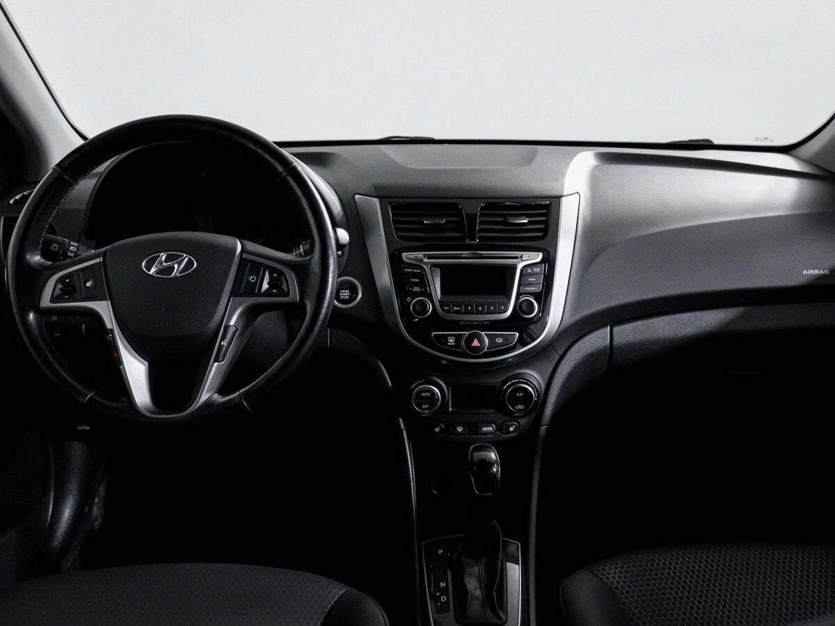 Купить Hyundai Solaris, 2015, 73 940 км, фото №11