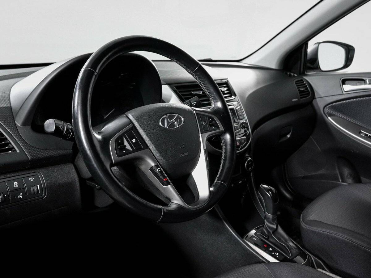 Купить Hyundai Solaris, 2015, 73 940 км, фото №13