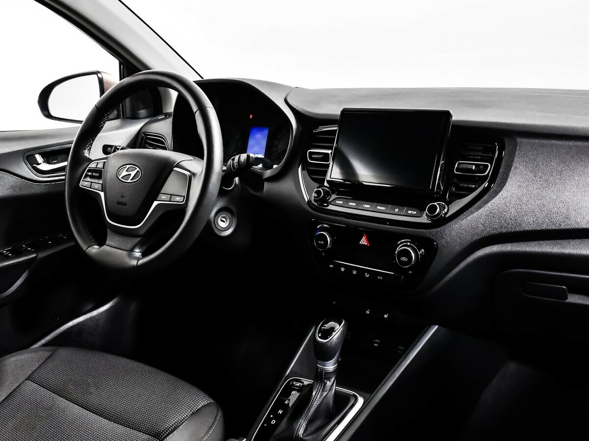 Купить Hyundai Solaris II, 2020, 94 278 км, фото №8