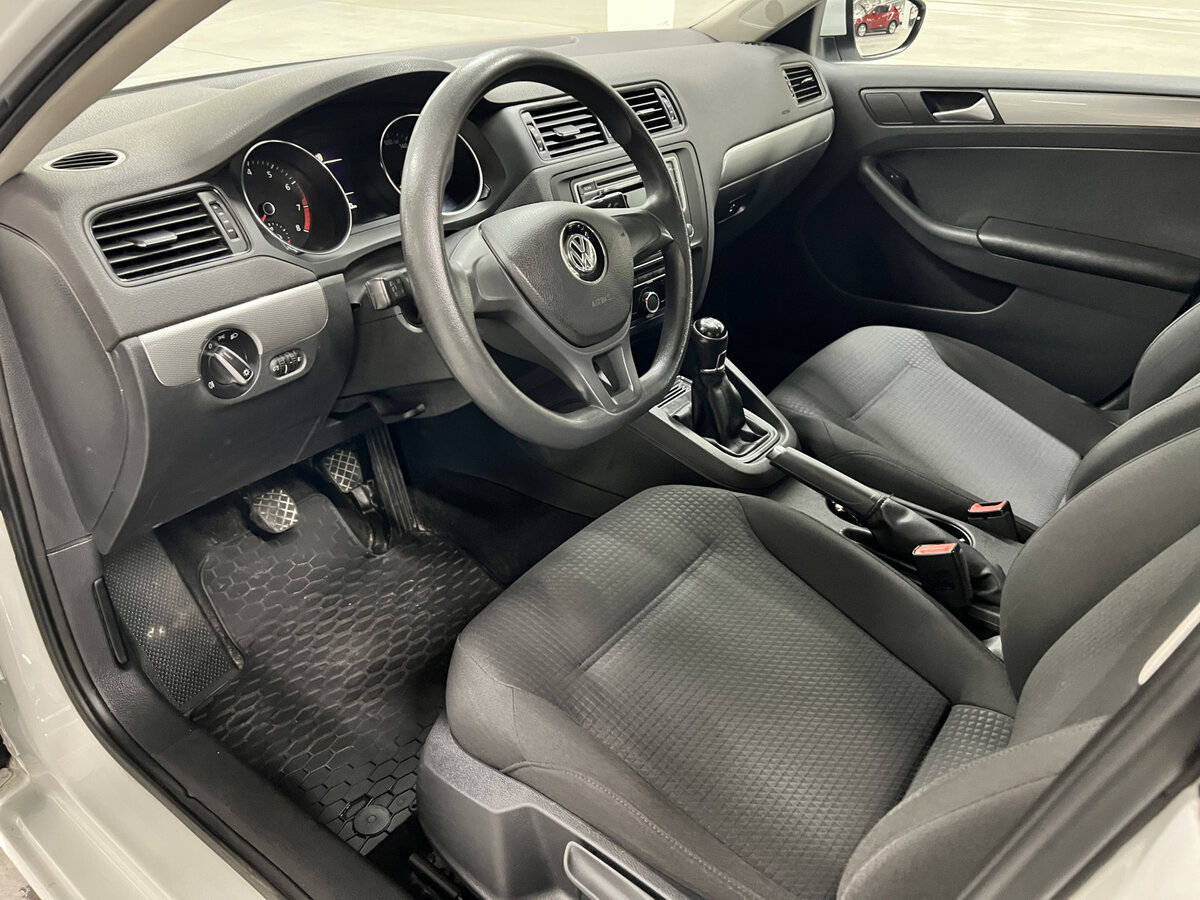 Купить Volkswagen Jetta VI Рестайлинг, 2016, 148 401 км, фото №16